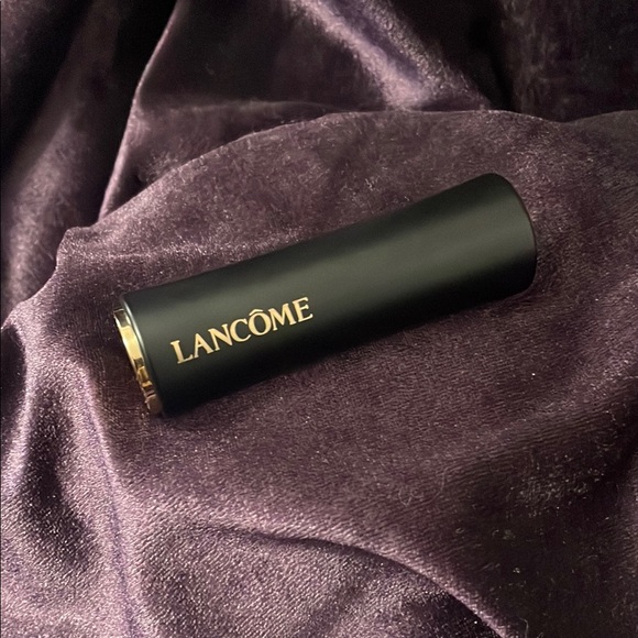 Lancôme L’Absolu Rouge Lipstick- Exotic Orchid - Picture 3 of 4